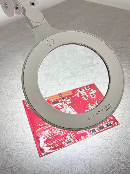 ClearView-DUO-PCB-450×600 ClearView DUO over a PCB